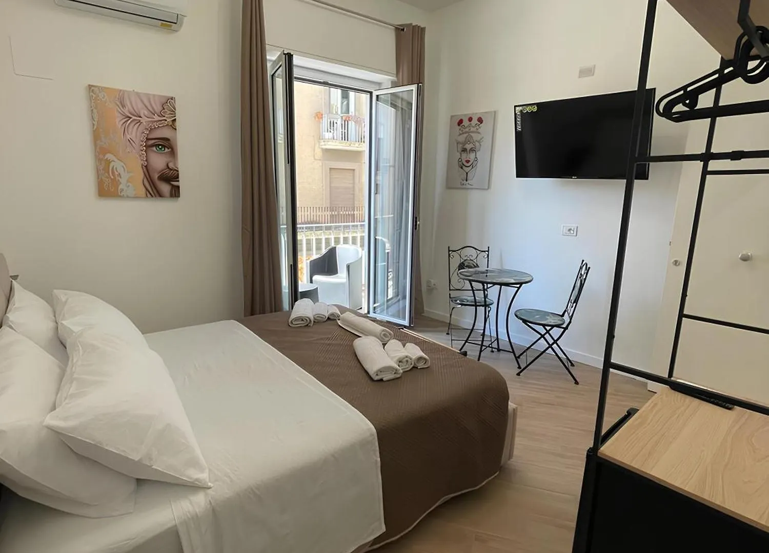 Bieddu Suites - Palermo City Center 0*,  Włochy