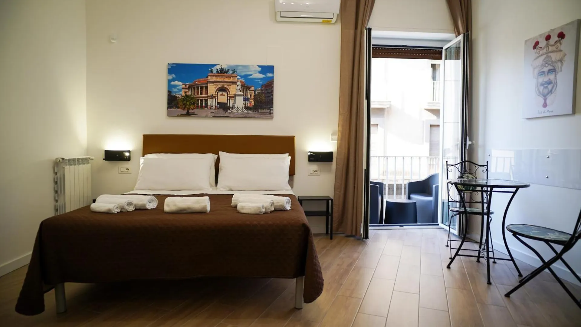 Nocleg ze śniadaniem Bieddu Suites - Palermo City Center Włochy